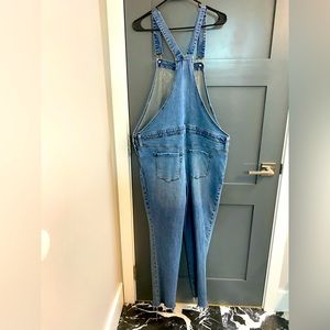 Maternity overalls